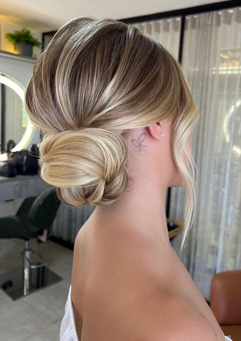 Sleek Back Bridal Hair, Chic Low Bun Wedding, Blonde Bun Wedding Hair, Bridal Hair Updo Elegant Front View, Simple Updo Bride, Lose Bun Hairstyles Wedding, Wedding Hair For Boat Neckline, Bridal Updo Elegant, Hair Up Bridal Styles