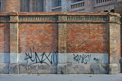 Grafitti On Brick Wall, Brick Wall With Graffiti, Brick Wall House, Graffiti On Brick Wall, Brick Graffiti, Brick Wall Graffiti, Wall With Graffiti, Ny Graffiti, Brick Wall Drawing