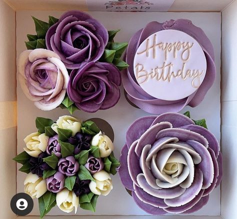 Mothers Day Cupcakes Ideas Simple, Pretty Cupcakes Ideas Birthday, Flower Cupcakes Ideas, Flower Cupcakes Bouquet, Buttercream Bouquet, Flower Bouquet Cupcakes, Cupcakes Pretty, Buttercream Flowers Cupcakes, Cupcake Flower Bouquets