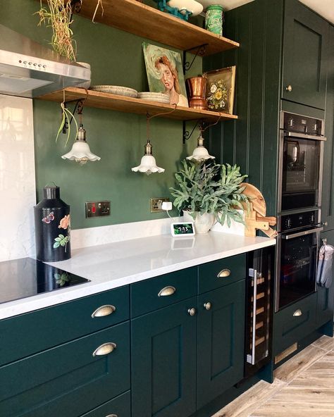 Dark green moody galley kitchen uk Moody Kitchen, Farrow Bal, Cabinet Dining Room, English Kitchens, Sustainable Kitchen, Farrow And Ball Paint, Kitchen Cookbook, Green Paint Colors, Studio Green