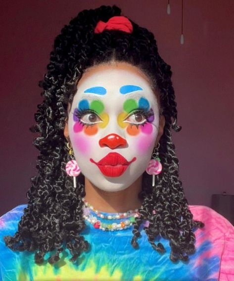 Full Face Colorful Makeup, Cat Clown Makeup, Clown Makeup Dark Skin, Creepy Clown Face Paint, Flower Clown Makeup, Clown Makeup Happy, Light Clown Makeup, Cute Clown Face Paint, Pride Clown Makeup