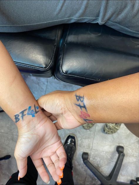 Tattoos for besties! 4Lifers 💙 For Lifers Tattoos, Matching Tattoos With Bestie, Matching Tattoos For Best Friends Male And Female, Matching Tattoo For Brother And Sister, Home Town Tattoo Ideas, Male Matching Tattoos, Matching Tattoos For Boy Best Friends, Matching Tattoos Wrist, Best Friend Tattoos Boy And Girl