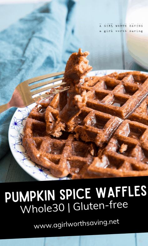 Whole 30 Pumpkin, 600 Calorie Meals, Best Waffle Recipe, Pumpkin Spice Waffles, Soft Cake, Protein Waffles, Pumpkin Waffles, Pumpkin Chai, Waffle Toppings