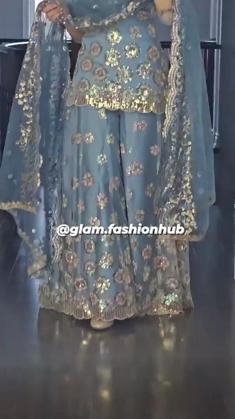 Sharara Designs For Wedding, Wedding Dress Video, Garara Designs, Garara Dress, Best Indian Wedding Dresses, Dress Video, Wedding Outfits For Women, Wedding Dresses Videos, Dresses By Pattern