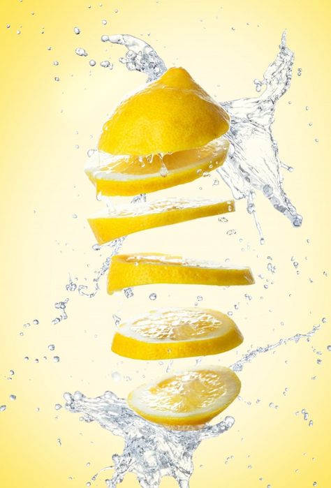 Lemon Water Aesthetic, Lemon Vodka Drinks, Freeze Lemons, Aesthetic Lemon, Lemon Drinks, Lemon Cleanse, Sliced Lemon, Lemon Background, Lime Lemonade