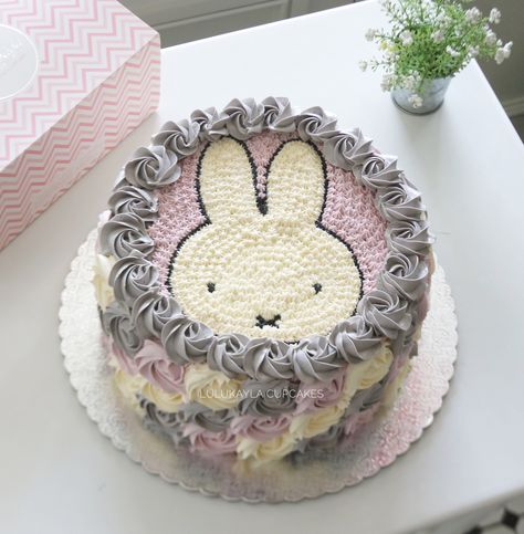 Miffy buttercream cake Bunny Buttercream Cake, Bunny Cake Aesthetic, Miffy Birthday Cake, Miffy Party, Miffy Cake, Kawaii Desserts, 60 Birthday, Bunny Baby Shower, Decoration Cake