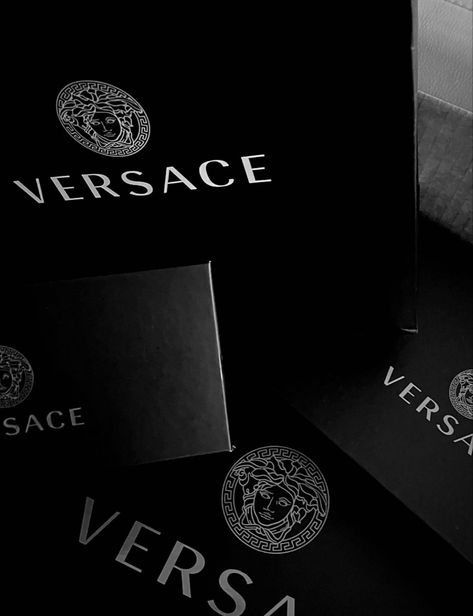 Black Aesthetic Brands, Rich Aesthetic Shopping, Versace Black And White Aesthetic, Rich Brands Aesthetic, Famous Brands Aesthetic, Luxury Designer Aesthetic, Versace Gift Box Aesthetic, Versace Astethic, Luxury Brand Ambassador Aesthetic