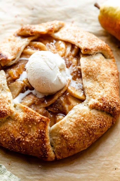 Pear Recipes Easy, Pear Tart Recipe, Pear Galette, Pear Dessert Recipes, Ginger Pear, Crystallized Ginger, Caramel Pears, Pear Pie, Pear Dessert