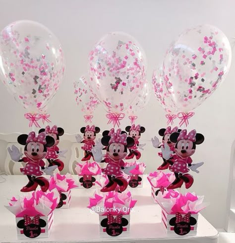 Minnie Mouse Table Decorations, Skye Birthday Party, 21st Birthday Diy, Minnie Mouse Birthday Theme, Mickey Mouse Birthday Decorations, Minnie Mouse Balloons, Minnie Mouse Birthday Party Decorations, Mickey Mouse Themed Birthday Party, Fiesta Mickey Mouse