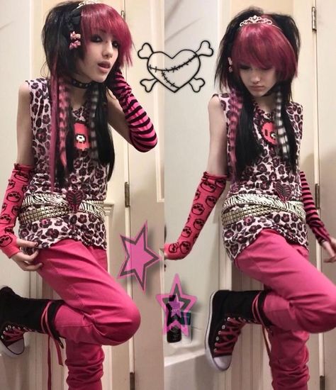 Scenecore Aesthetic Outfit, Scene Emo Fashion, Emo Scene Outfits, Estilo Emo, Scene Aesthetic, Outfits 2000s, Scene Queens, Scene Outfits, Scene Girls