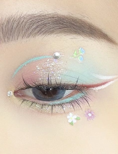 kimi (@piinkimi_) on X Faerie Makeup, Statement Makeup, Pastel Eyeshadow, Pop Makeup, Artsy Makeup, Concert Makeup, Anime Eye Makeup, Doll Eye Makeup, Cute Eye Makeup