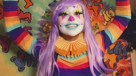 Send In The Clowns, Clowning Around, Clown Makeup, Funny Outfits, Balloons, Makeup, Funny, Instagram, Art