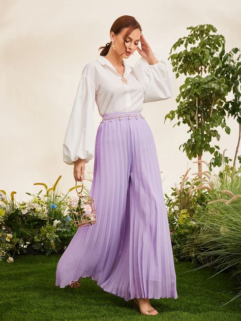 Lavender Wide Leg Pants Outfit, Lilac Wide Leg Pants Outfit, Purple Wide Leg Pants Outfit, Lilac Pants Outfit, Pleated Fabric Outfits, White Wide Leg Pants Outfit, Plazo Outfits, Exec Photoshoot, Pleated Pants Outfit