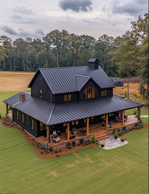 Dark Modern Farmhouse Exterior, Elevated Cabin, Tin Roof House, Black Barndominium, Ranch House Exterior, Ranch House Decor, Western Bedroom Decor, Barn House Design, Barn Style House Plans