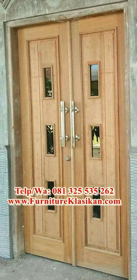 Pintu Ganda, Model Pintu, Single Door Design, Sofa Tamu, Kursi Sofa, Closet Layout, Door Gate Design, Wooden Front Doors, Wooden Door Design