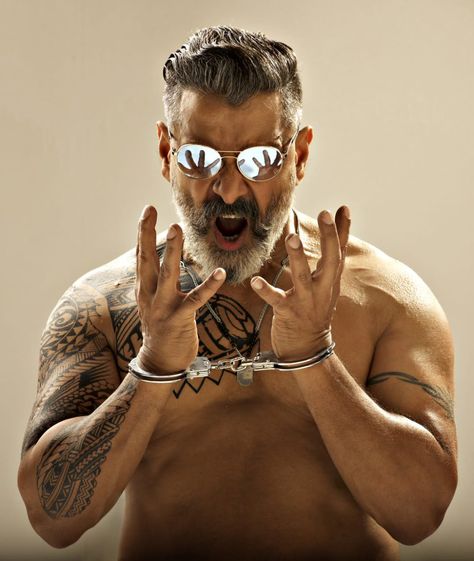 Chiyan Vikram Wallpaper, Vikram Chiyaan, Chiyaan Vikram, Whatsapp Dp Images Hd, Ponniyin Selvan, Hipster Haircuts For Men, Hipster Haircut, Grey Beards, Film Pictures