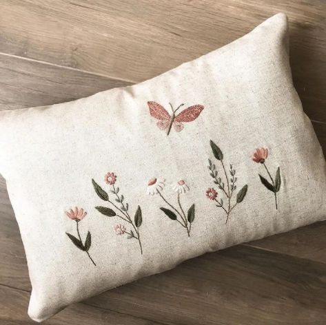 Sustainable Living Room, Cushion Embroidery, Clothes Embroidery Diy, Simple Hand Embroidery Patterns, Pillow Embroidery, Hand Embroidery Patterns Flowers, Diy Embroidery Patterns, Handmade Embroidery Designs, Hand Embroidery Projects