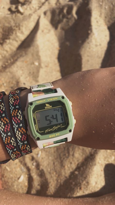 Freestyle Shark Watch Aesthetic, Freestyle Watch Aesthetic, Freestyle Shark Watch, Shark Watch With Bracelets, Shark Watch Aesthetic, Chaco Bracelet, Shark Clip Watch, Freestyle Watches Sharks, Shark Watch