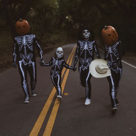 Halloween family photos Halloween Photoshoot Family Of 3, Skeleton Family Photoshoot, Family Spooky Photoshoot, Halloween Family Photoshoot Ideas, Halloween Photoshoot Ideas Family, Halloween Family Portraits, Spooky Family Photos, Halloween Photoshoot Family, Gothic Family Photos