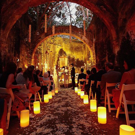 Jaime Glez Photography’s Instagram photo: “Magic wedding ceremony 😍 Double Tap of you would like to get married there! Photography @jaimeglezphotography | Venue hacienda uayamon…” Yucatan Wedding, Mexican Style Wedding, Traditional Mexican Wedding, Spanish Style Weddings, Oaxaca Wedding, Vintage Mexican Wedding, Latina Wedding, Mexican Inspired Wedding, Mexico Wedding Venue