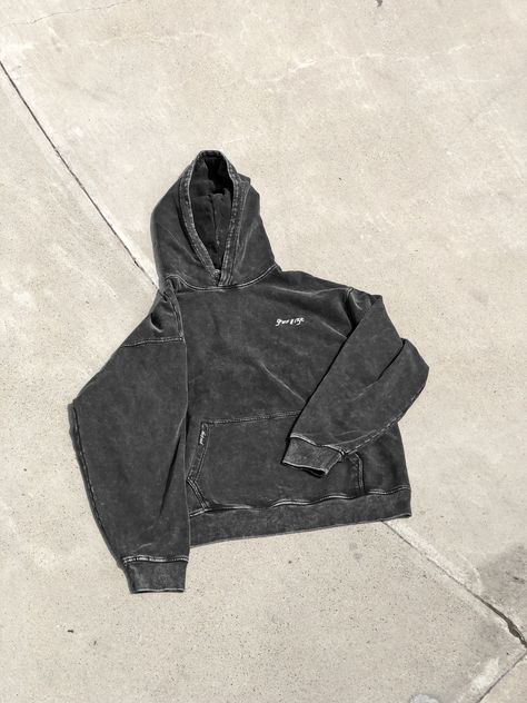 Premium Heavyweight Acid-Washed Hoodie // Vintage Black from GRIFF // NYC. Vintage streetwear at its finest Vintage Hoodies Men, Men Hoodies Aesthetic, Aesthetic Hoodies Men, Washed Grey Hoodie, Grey Hoodie Outfit Men, Black Hoodie Outfit Men, Vintage Hoodies Aesthetic, Black Hoodie Design, Grey Hoodie Outfit