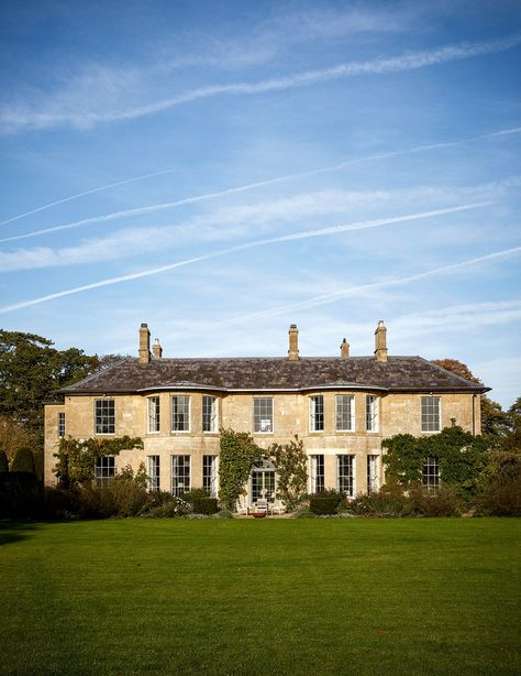 Joanna Plant, Georgian House Plans, Cotswold House, English Houses, Georgian Interiors, Georgian House, English Manor Houses, Georgian Architecture, Shaker Style Kitchens