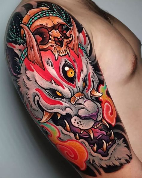 Awesome neo-traditional kitsune tattoo made with Killer Ink supplies! Tattoo Designs For Guys, New Traditional Tattoo, Colored Tattoo Design, Tato Naga, Neo Tattoo, Traditional Tattoo Flowers, Artist Of The Month, Traditional Japanese Tattoos, Tattoo Artwork