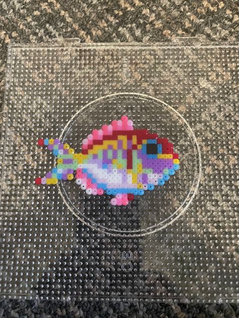 Goldfish Perler Beads, Sea Perler Beads, Perler Bead Patterns Fish, Ocean Perler Beads, Mew Perler Bead, Fish Perler Bead Patterns, Fish Perler Beads, Perler Bead 3d Patterns, Perler Bead Fish