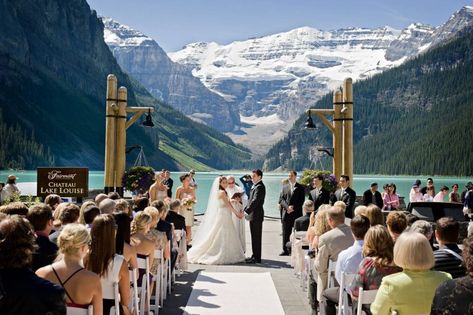 Getting married at Fairmont Château Lake Louise. The best wedding venues in the World. Find the best places to get married in Canada. We have rounded up the best wedding venues in Canada #weddingvenues #weddingsincanada Fairmont Chateau Lake Louise, Chateau Lake Louise, Alaska Wedding, Places To Get Married, Inexpensive Wedding Venues, Luxury Wedding Venues, Lake Wedding, Lake Louise, Best Wedding Venues