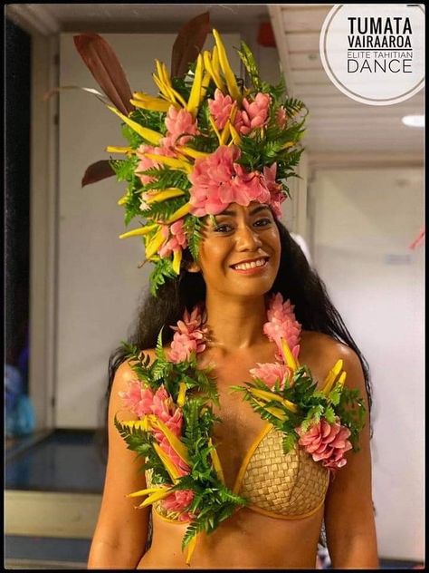 Hawaiian Headdress, Tahitian Headpiece, Polynesian Women, Polynesian Beauty, Tahitian Costumes, Ori Tahiti, Tahitian Dance, Polynesian Dance, Hawaiian Woman