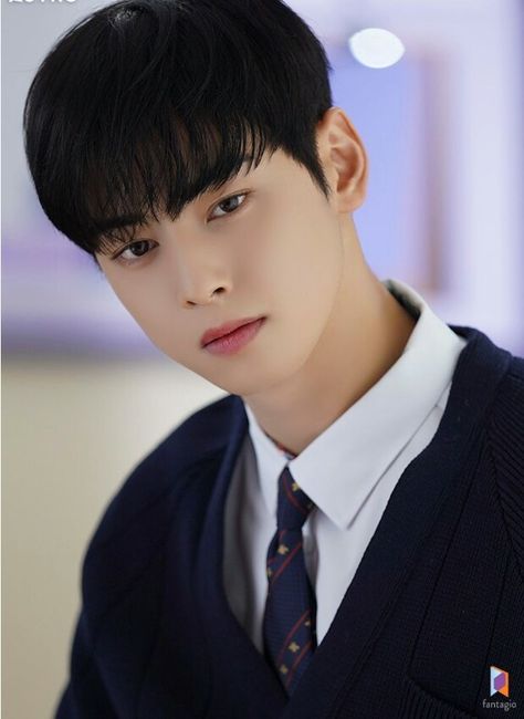 True beauty lee soo hu Whatsapp Wallpaper Cute, Cha Eun Woo Astro, Eun Woo Astro, Lee Soo, Cute Asian Guys, Attractive Guys, Kdrama Actors, Cha Eun Woo, Korean Men