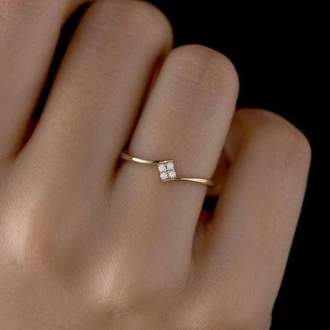 Rings Gold For Women, Simplistic Jewelry, Latest Gold Ring Designs, Cloth Designs, Emerald Stone Rings, Gold For Women, Plain Rings, Petite Ring, Silver Collection