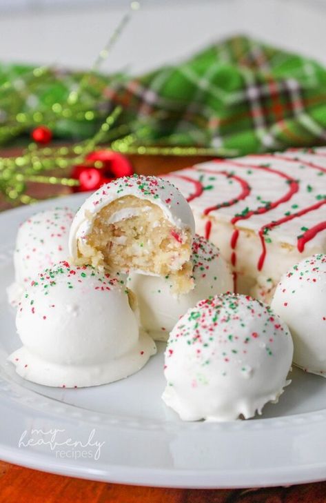 Christmas Tree Cake Balls, Christmas Cake Balls, Fake Ginger, Cookie Truffles, Easy No Bake Cookies, Cake Ball Recipes, No Bake Sugar Cookies, Christmas Candies, Cake Ball