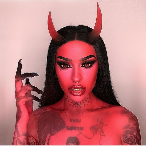 Face Makeup For Halloween For Women, Red Devil Makeup, Themed Costumes, Devil Makeup, Devil Girl, Devil Halloween, Devil Costume, Halloween Party Outfits, Red Devil