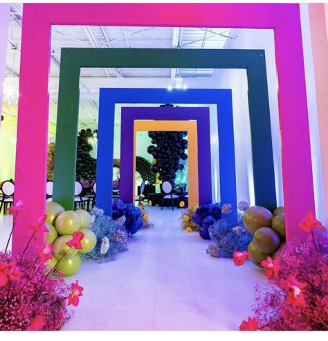 Conference Entrance Design, Colorful Event Decor, Corporate Event Decor Entrance, Festival Entrance, Event Entrance Design, Event Entrance Arch Design, Event Entrance Arch, Event Entry, Promotion Decoration