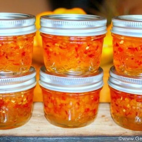 Banana Pepper Jelly, Pot Roast Sandwiches, Pepper Jelly Recipes, Jelly Sweet, Red Banana, Red Pepper Jelly, Easy Canning, Orange Jam, Hot Pepper Jelly