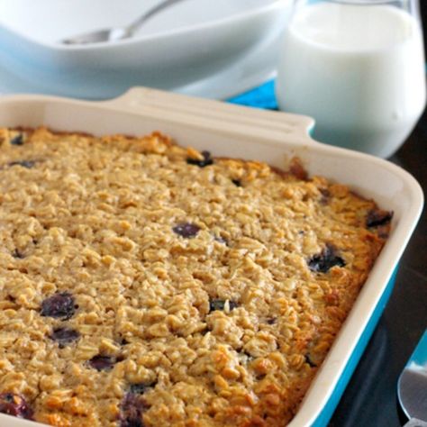 This baked oatmeal recipe is loaded with fresh blueberries, hearty oatmeal, and has just enough brown sugar and real cream to give it a nice sweet, creamy taste. Blueberry Oatmeal Recipes, Blueberries And Cream, Blueberry Oatmeal Bake, Oatmeal Granola, Baked Oatmeal Recipe, Hot Cereal, Breakfast Goodies, Blueberry Oatmeal, Oatmeal Recipe