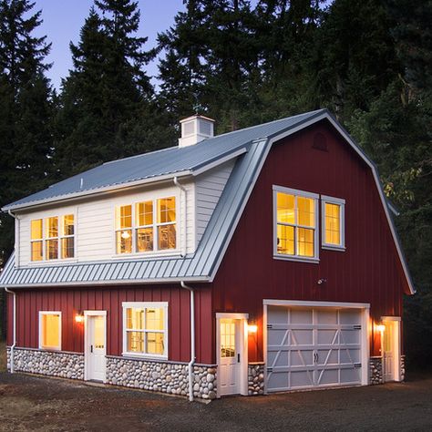 Barn Hip Roof Design Ideas, Pictures, Remodel, and Decor Case A Un Piano, Above Garage Apartment, Hip Roof Design, Gambrel Barn, Gambrel Style, Metal Barn Homes, Barn House Design, Gambrel Roof, Barn Living