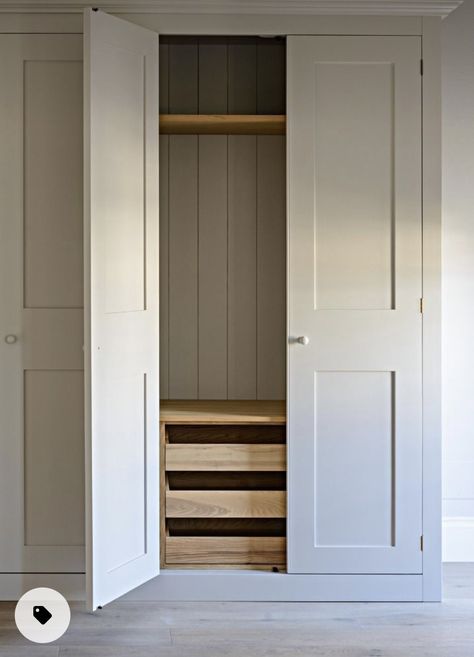 Bedroom Built Ins, Bedroom Built In Wardrobe, Bedroom Cupboards, Bedroom Cupboard, Floor Renovation, Fitted Bedrooms, Built In Cupboards, Build A Closet, Fitted Wardrobes