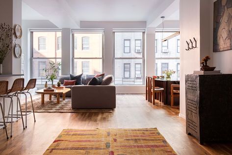 Tribeca Apartment, Dining Room Wallpaper, Warm Palette, Color Palette Bright, Southern Home, House Beautiful, Colonial House, Floor Patterns, Room Wallpaper