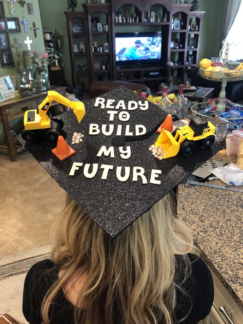 Construction Science graduation cap! Graduation Cap Designs Construction, Civil Engineer Graduation Cap, Toddler Graduation Cap Decoration, Architecture Cap Graduation, Cap Decoration Graduation Engineering, Civil Engineering Cap Graduation, Construction Graduation Cap, Civil Engineering Graduation Party Ideas, Welding Grad Caps