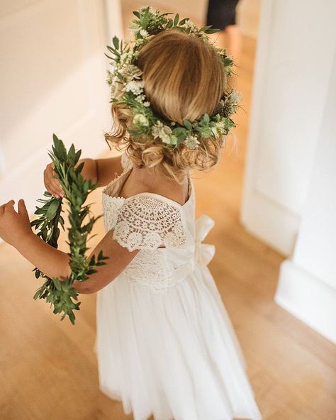 Flower girl crown diy