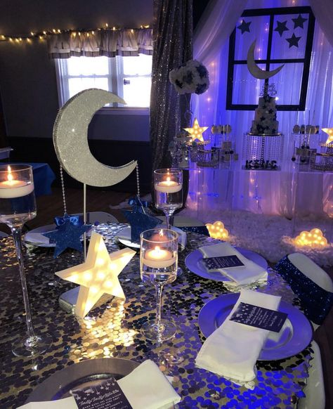 Sweet 16 Party Starry Night, Stary Night Sweet 16 Party Ideas, Moon And Stars Diy Decor, Stars And Moon Sweet 16, Starry Night Table Setting, Moon Themed Decorations, Star Table Decorations Centerpieces, Banquet Hall Decorations Birthday, Quinceanera Starry Night Theme