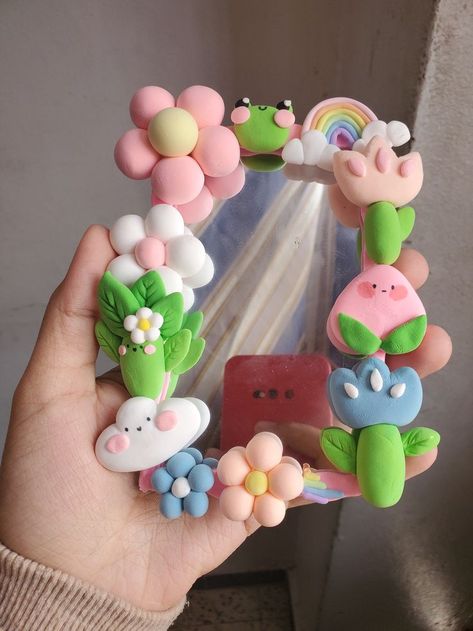 Foam Clay Crafts Aesthetic, Clay Making Aesthetic, Foam Clay Mirror, Aesthetic Mirror Diy, Foam Clay Art, Craft Foam Projects, Mirror Clay Art, Mirror Flower Decor, Aesthetic Clay Art