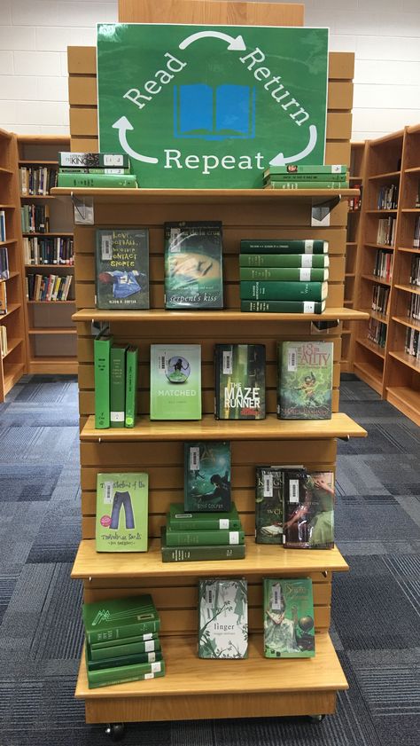 Read Return Repeat Green Display School Library Book Displays, School Library Decor, Reading Display, School Library Displays, Teen Library, Middle School Libraries, Library Themes, Library Book Displays, Elementary School Library