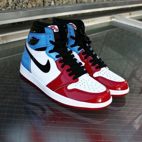 Fearless Jordan 1, Shoes Dunks, Nike Azul, Air Jordan 1 Fearless, Jordan 1 Fearless, Air Jordan 1 Women, Tupac Wallpaper, Urban Sneakers, Shoes Wallpaper