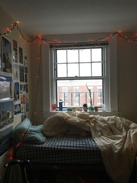 Bedroom Reference Photo, Queer Bedrooms, Room Reference Photo, Bedroom References, Bedroom Reference, 2018 Aesthetic, Room Reference, Bedroom Background, Bedroom Photos