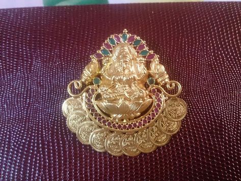 Om Namashivaya, Kasu Mala, Gold Lockets, Gadwal Sarees, Gold Dollar, Gold Earrings For Kids, Temple Jewellery Earrings, Real Gold Necklace, Lakshmi Devi