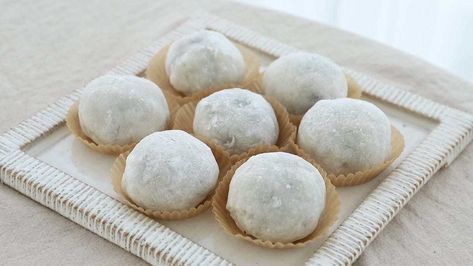 I would like to introduce you to a recipe for making Korean sweet sticky rice… The post Red Bean Mochi – Korean Sticky Rice Cake Recipe appeared first on Recipe book. Sticky Rice Cake Recipe, Red Bean Rice, Red Bean Mochi, Sticky Rice Cakes, Sticky Rice Cake, Sweet Sticky Rice, Bean Rice, Rice Cake Recipes, Korean Cake