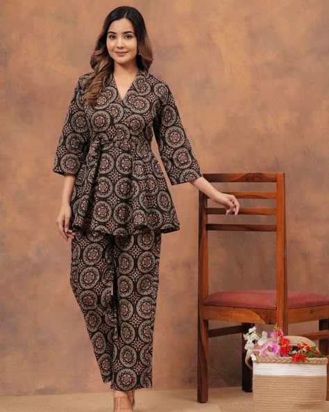 10% Discount on all Prepaid Orders 🚚 Free shipping all over India 🇮🇳 Express your unique style with this comfortable and trendy cotton co-ord set, perfect for defying fashion norms. To order, simply type "Cotton Digital Print Co-Ord Set" in the search bar of our website: www.misha-store.com (link in bio). Price and size details are mentioned on the product page. Happy Shopping! #TrendyCottonCoOrdSet #ComfortableStyle #PremiumCottonFabric #SoftAndDurable #DefyFashionNorms #RelaxedFit #Digi... Design For Cord Set, Cord Sets Outfit Women Printed, Cotton Cord Set Designs, Party Wear Coord Set, Coordsets For Women, Cord Set Design, Indian Coord Set, Cord Sets Outfit Women, Cotton Co Ord Sets